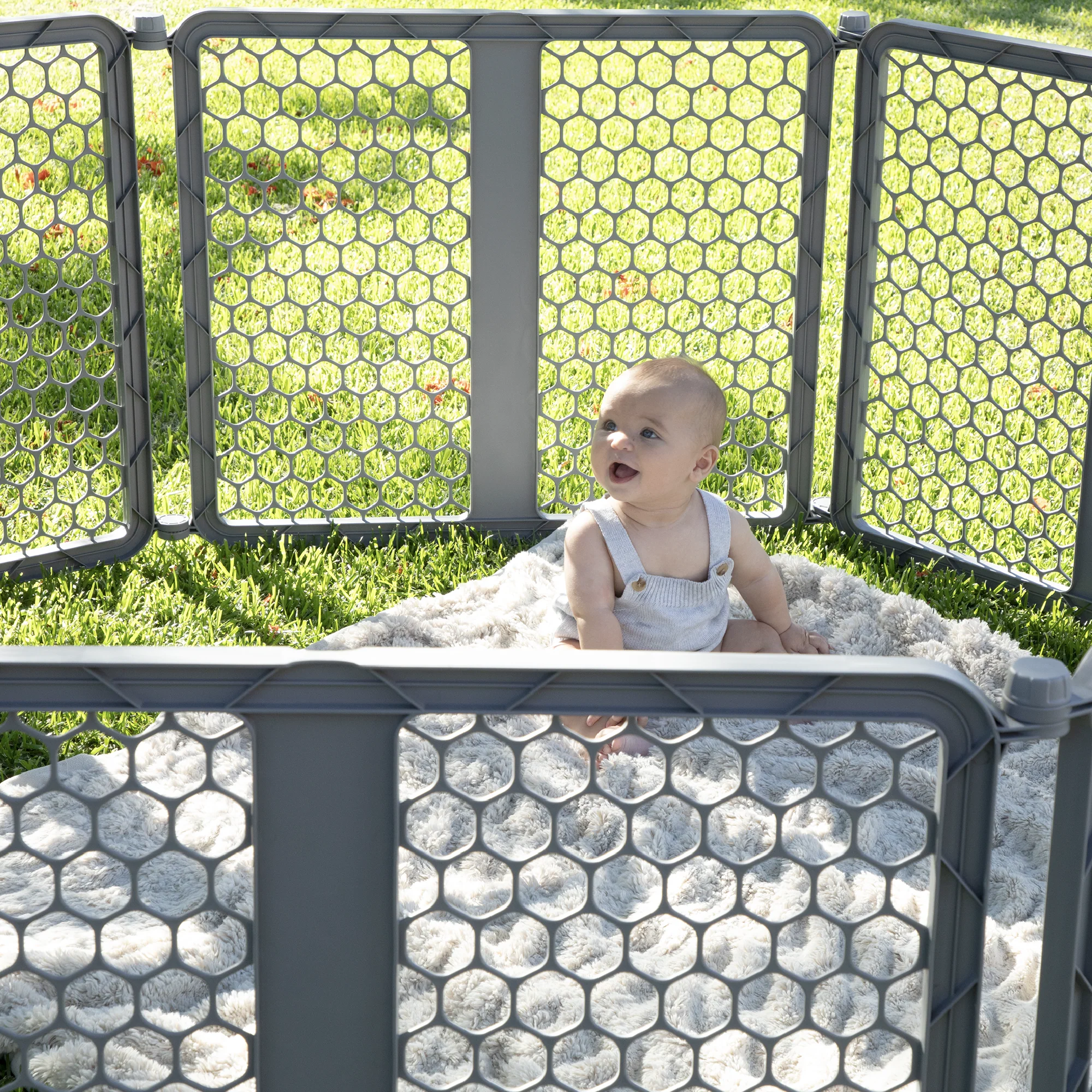 8-Panel Plastic Playpen Barrier | 6.2m W x 0.67m H - Image 12